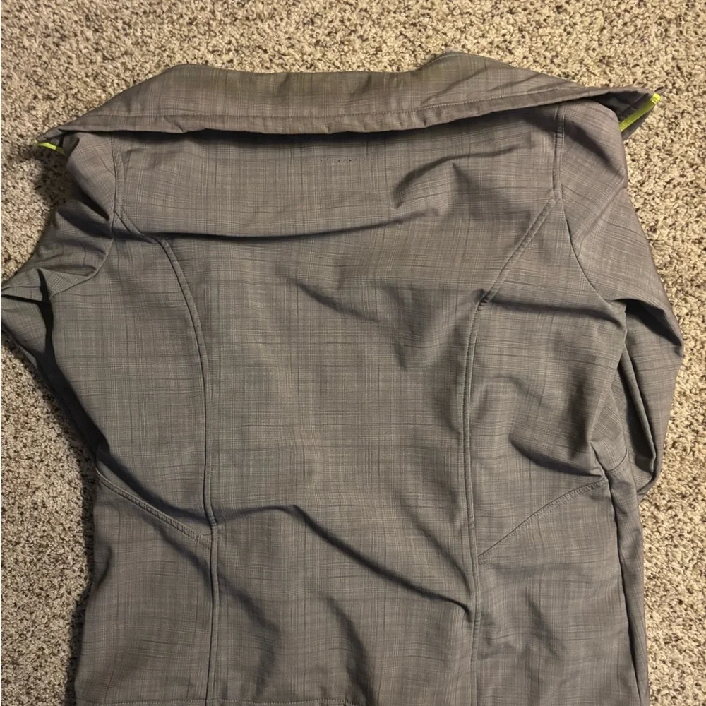 Falls Creek brand fully lined with very soft fur or material. - Picture 8 of 8